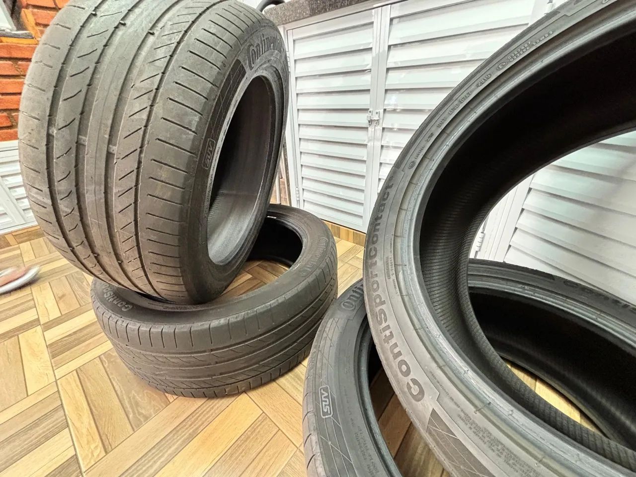 Pneus Continental R19 seminovos