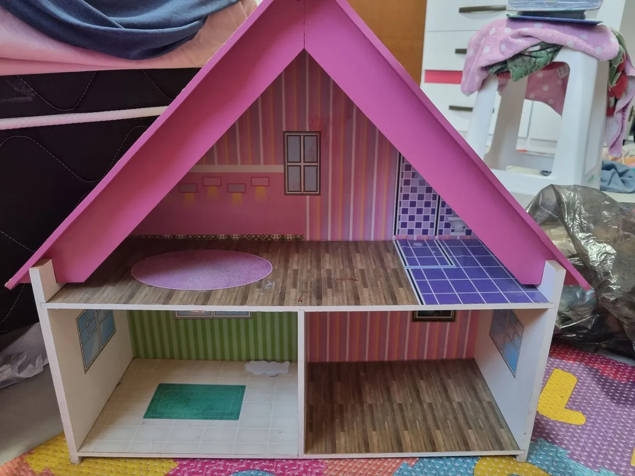 Casinha de Boneca Rosa em MDF