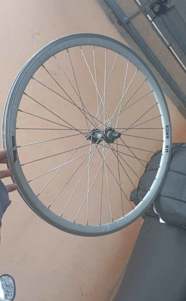 Roda dianteira de bicicleta vuelta 26"