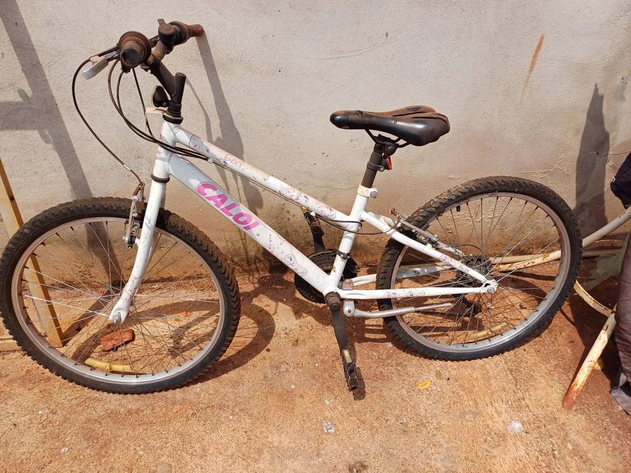 Bicicleta Caloi Ceci Aro 24 com marcha - Foto 2