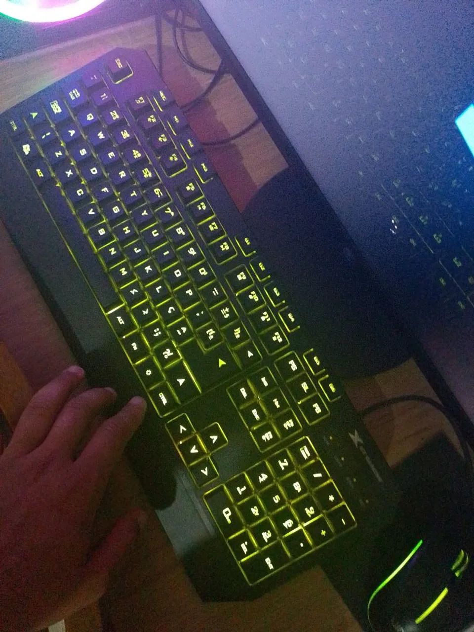 teclado gamer 64252696539010123