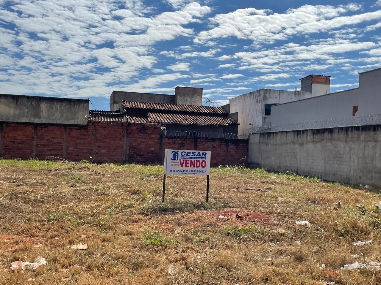 2 lotes juntos, 300m cada. Av Comercial - Orlando de Morais