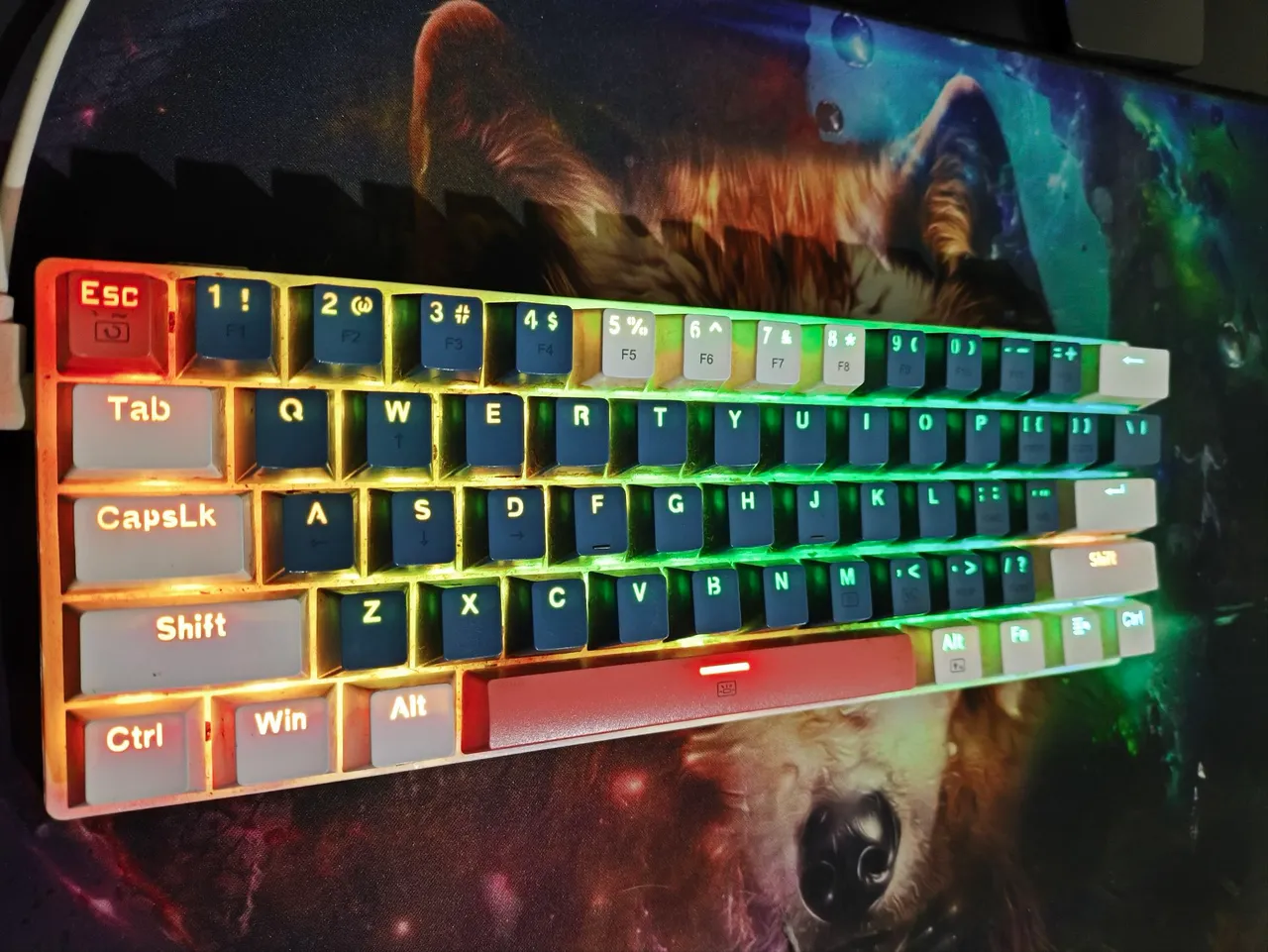 Teclado Mecânico 60% RGB e mouse