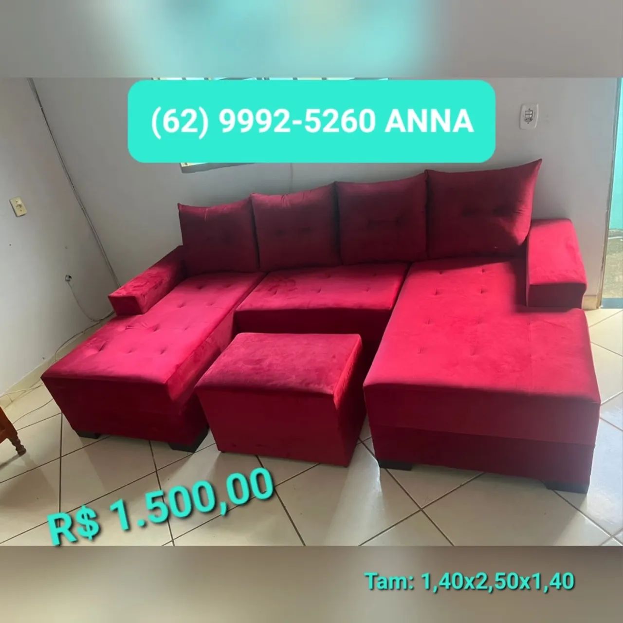 Sofá chaise vermelho com puff