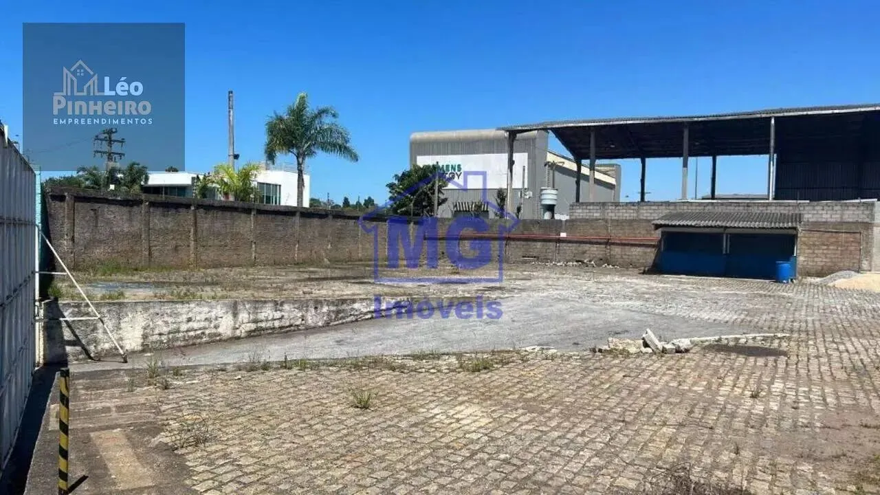 Galpão em Granja dos Cavaleiros - Macaé