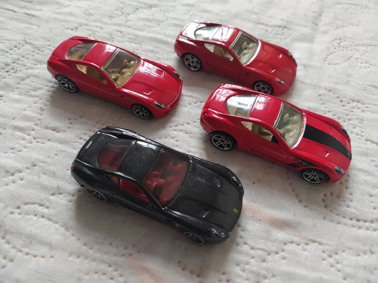 Miniaturas Ferrari Hot Wheels