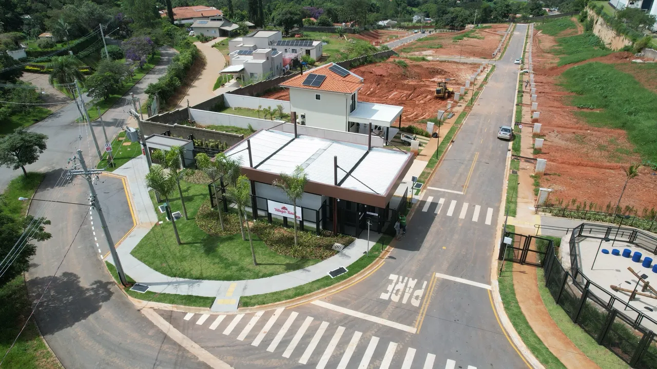 Vendo Lote em Condomínio Fechado - OPORTUNIDADE!!