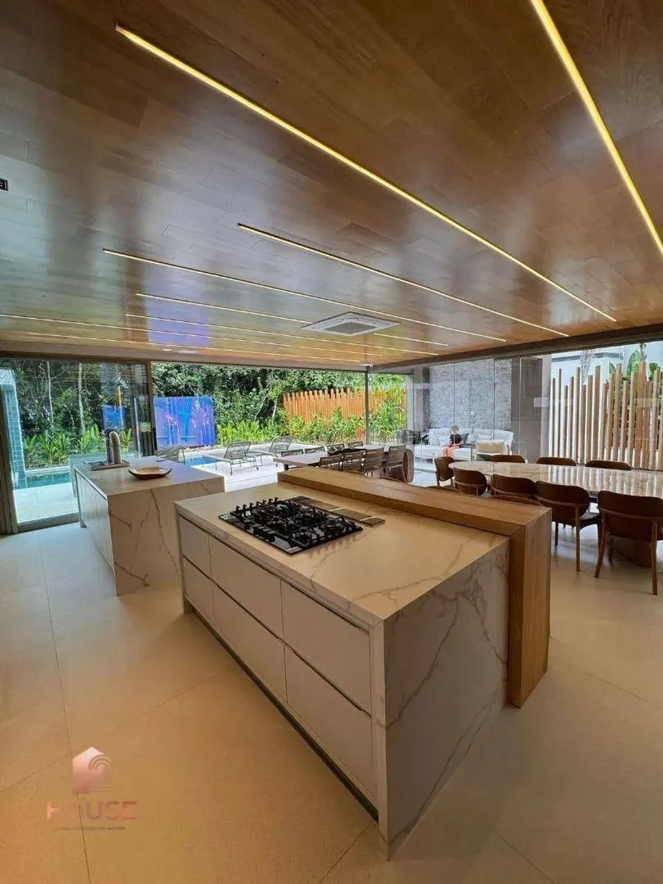 Casa com 8 dormitórios à venda, 520 m² por R$ 18.500.000 - Condominio Riviera de São Loure