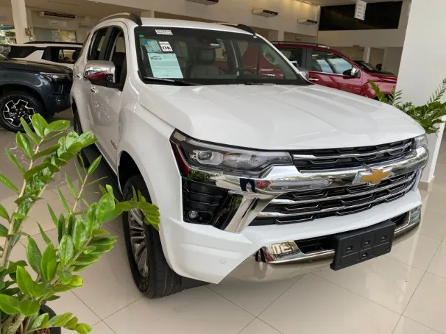 TRAILBLAZER HIGH COUNTRY 2.8L 4X4 DIESEL 24/25 AUTO