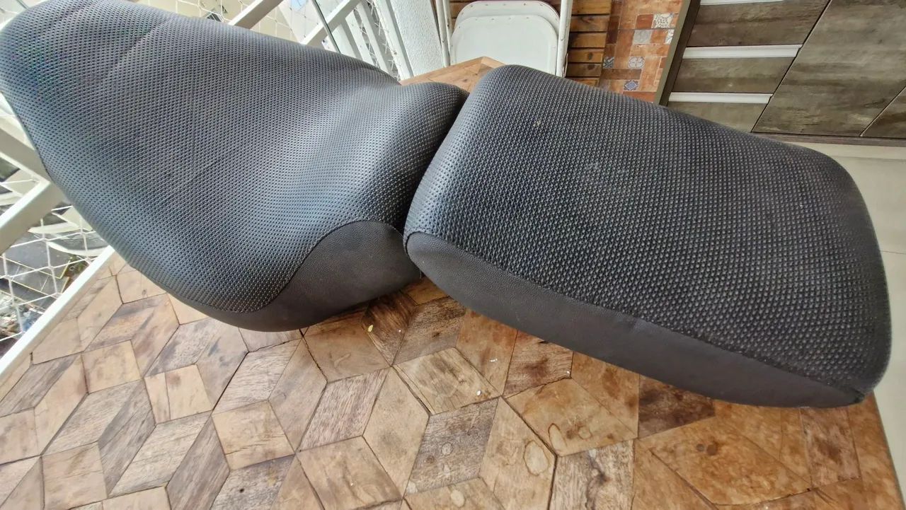 Banco couro Shadow 600  - Preto