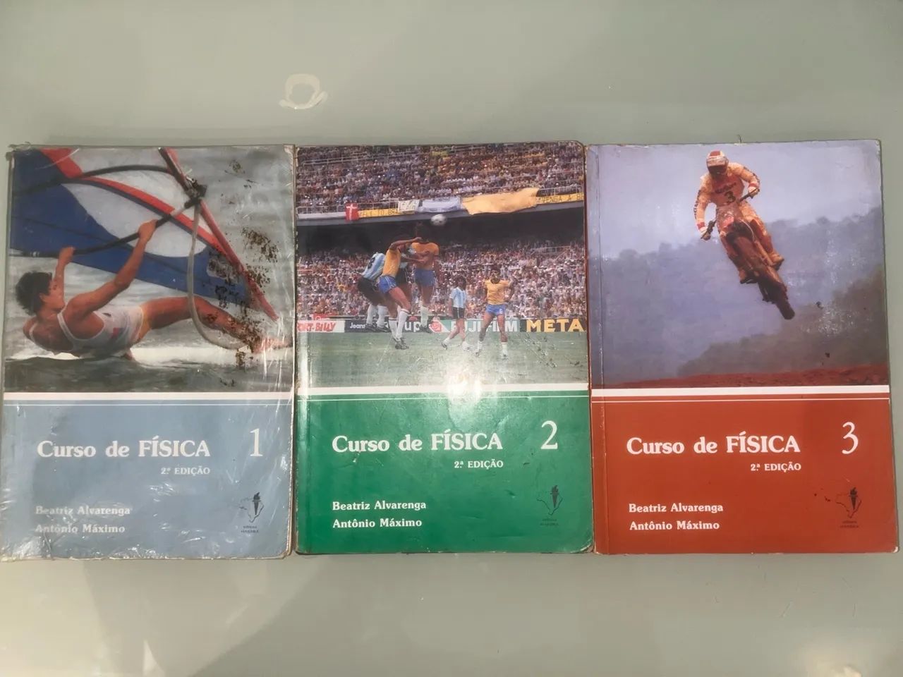 Curso de Física - Beatriz Alvarenga - Volumes 1, 2 e 3