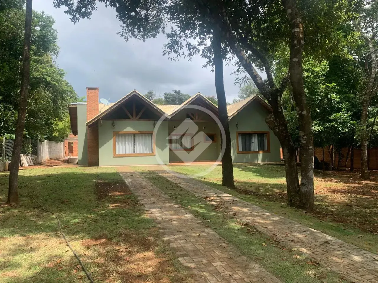 Vende-se terreno Condomínio Quintas do Brumado, Chapada dos Guimarães MT, 3 quartos, sendo
