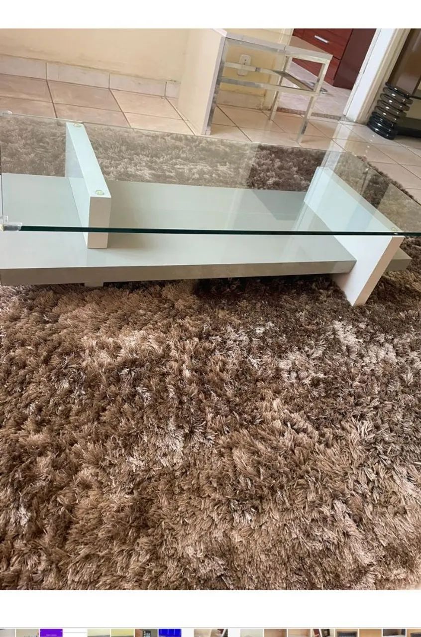 Mesa de Centro de Vidro e lateral