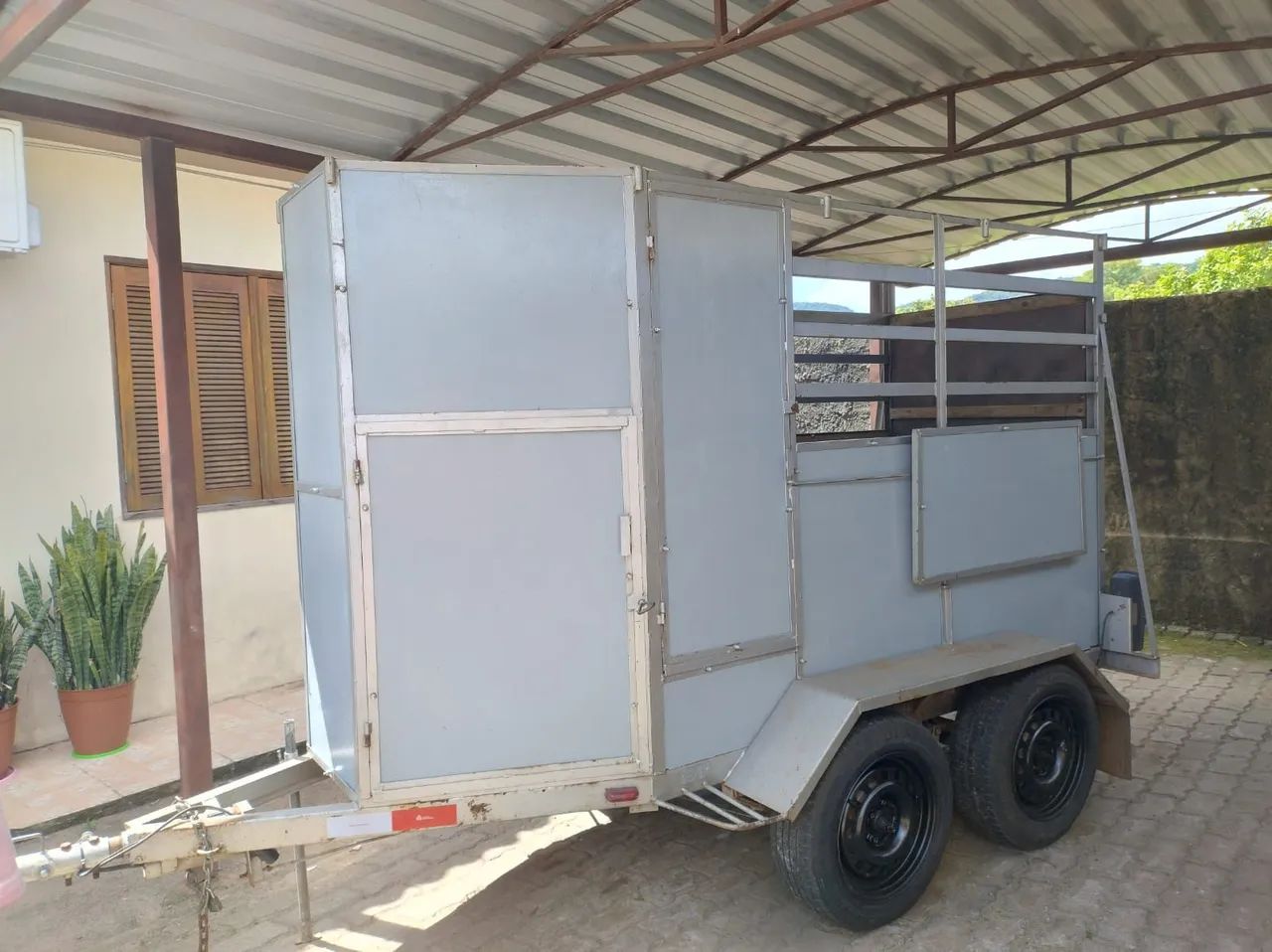 Reboque para 1 Cavalo