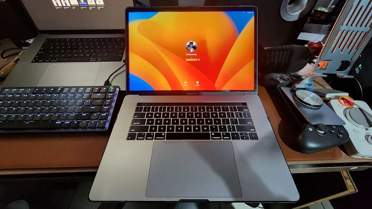 MacBook本体 Macbook Pro 2018 15 i7 32GB 512GB BLACK FRIDAY - Macbook pro 15 2018 I7 32gb SSD 256gb - Notebooks
