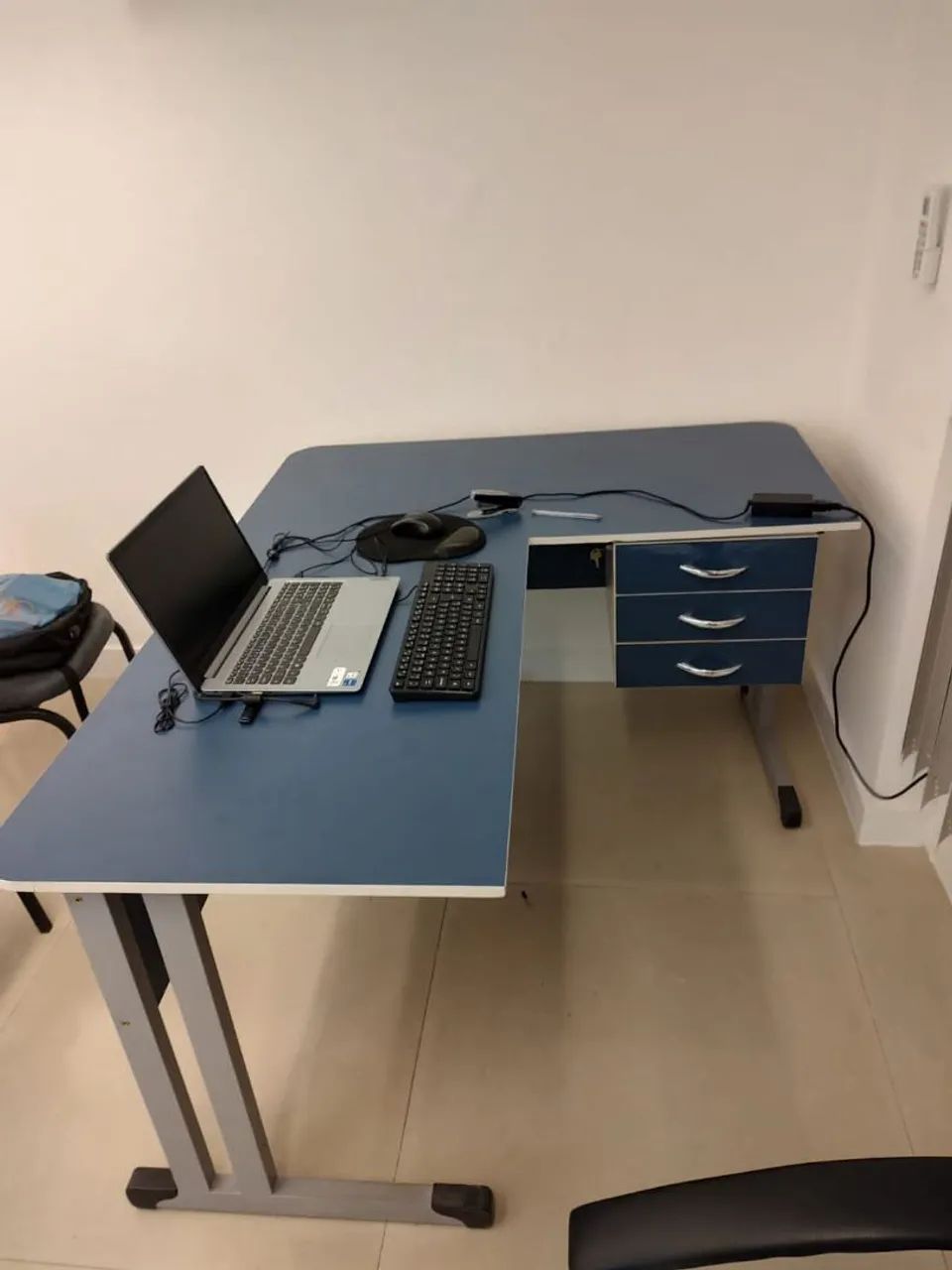 Mesa de Escritório L em ótimo estado - Foto 2