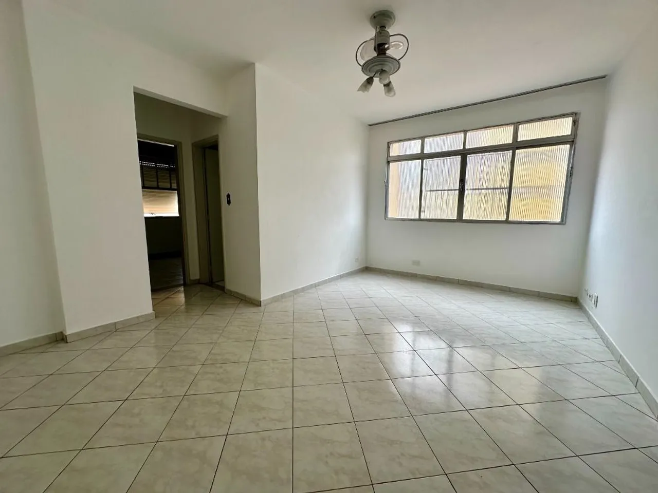 Comprar apartamento com 2 dormitórios  no Embaré - Santos/SP