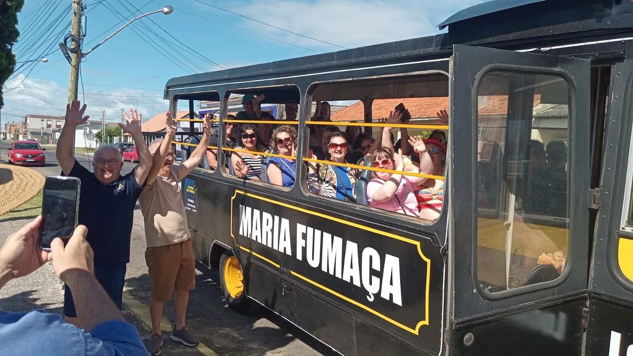 Trenzinho da alegria 26 passageiros  - Foto 2