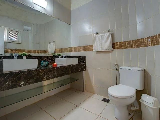 ALUGO POR TEMPORADA - Casa Luxo Beach Park - 7 Suítes AR/TV - 27 Pessoas - 50m da Praia - Foto 9