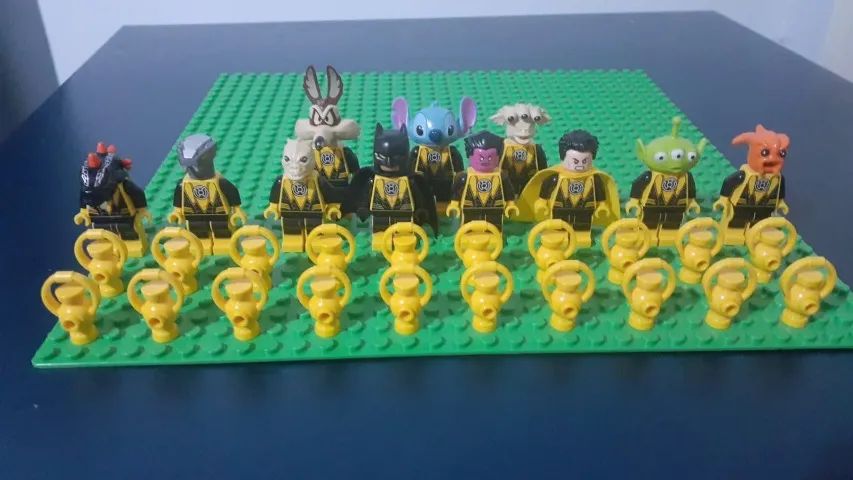 Lego super heroes: bateria da frota da frota sinestro (lanternas amarelos) 