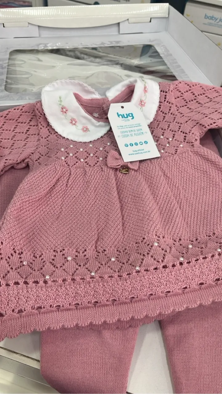 Conjunto de Tricô Infantil Rosa com Detalhes
