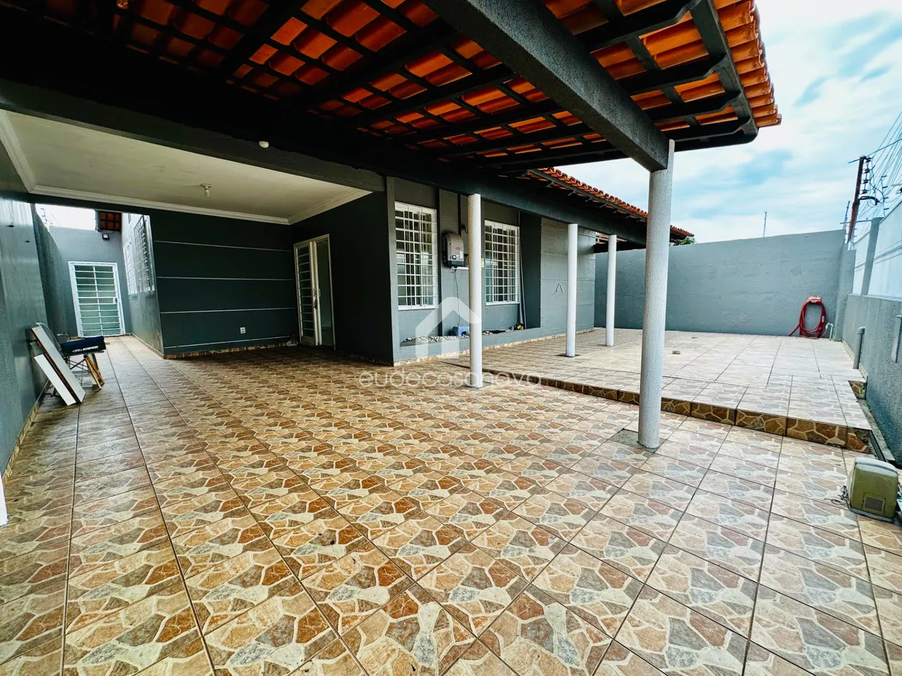 Casa 3qts, Jardim Versalles, Piscina, Cond. com Guarita