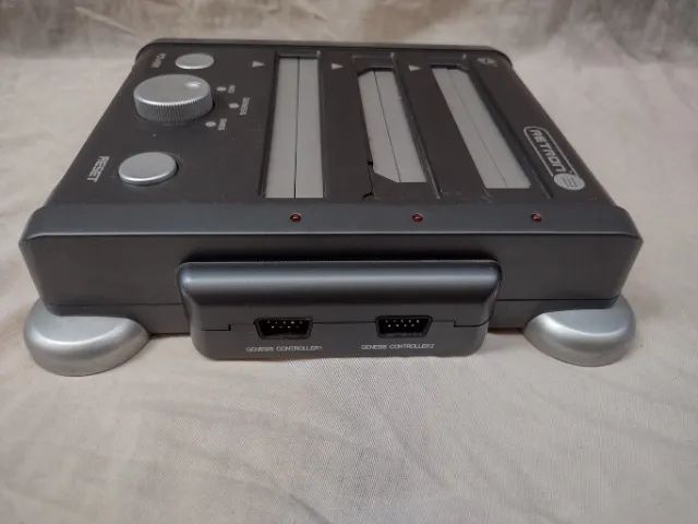 Só Console Retron 3 Com Defeito Só Funciona Mega - Leia Descrição - Foto 6