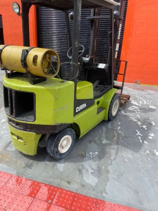 Empilhadeira 2500 tnl/ano 2012 - Foto 2