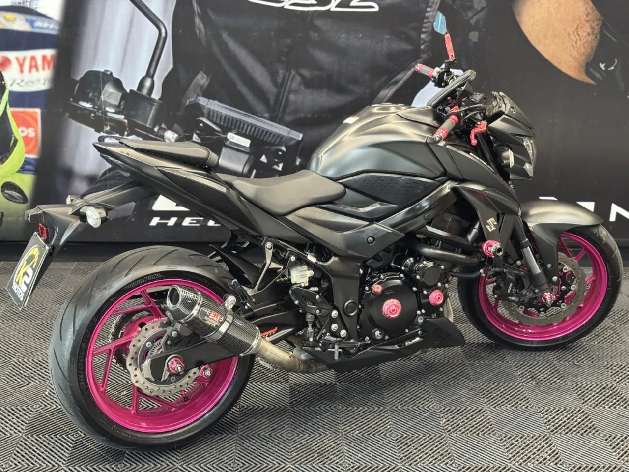 SUZUKI GSX-S 750 Preta C/ Rosa Personalizada C/ Muitos acessórios - Foto 4