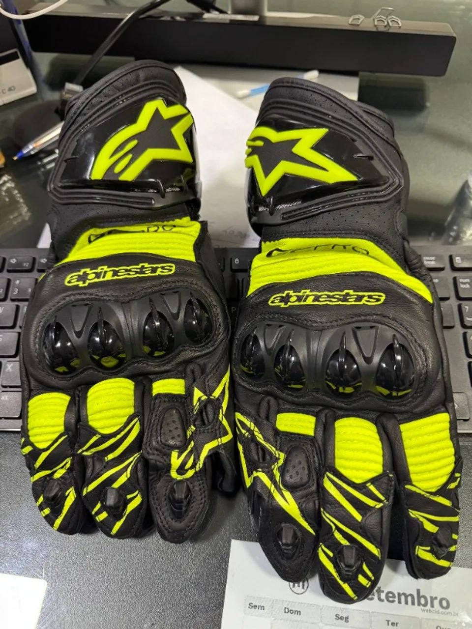 Luva Alpinestars GP Pro R3 Preto/Amarelo Fluorescente - Esportes