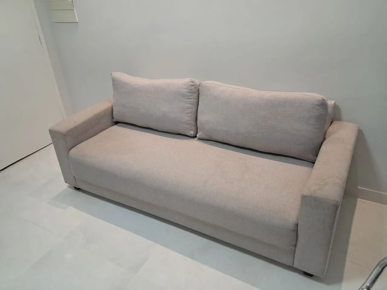 Sofá espaçoso e Confortável 64728843010305121