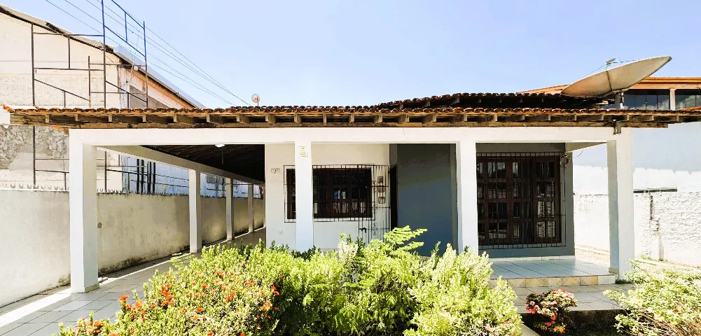 VENDO CASA NO CENTRO