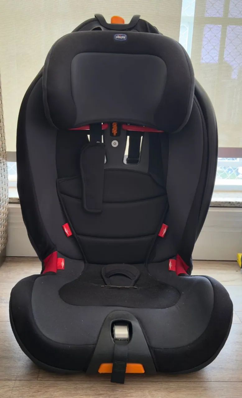 Cadeira para Auto 9 a 36 Kg Gro-Up Black Chicco