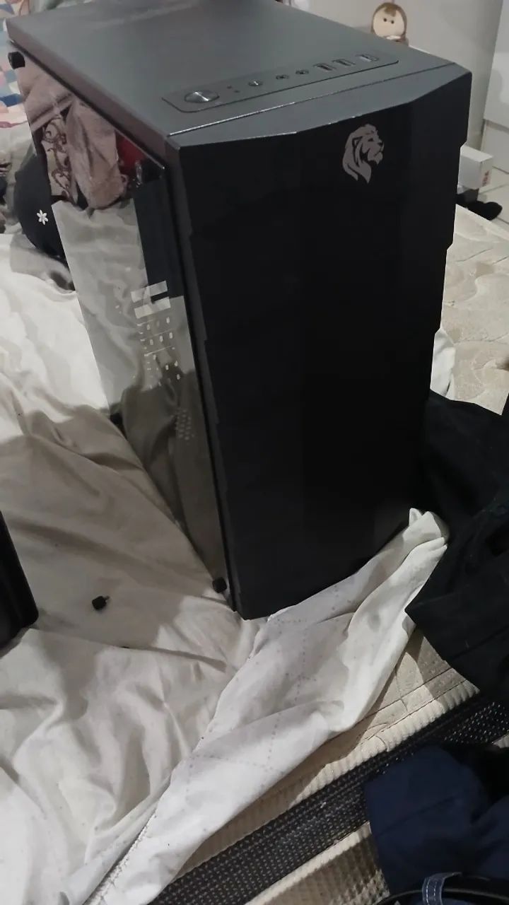 Gabinete gamer preto FullTower