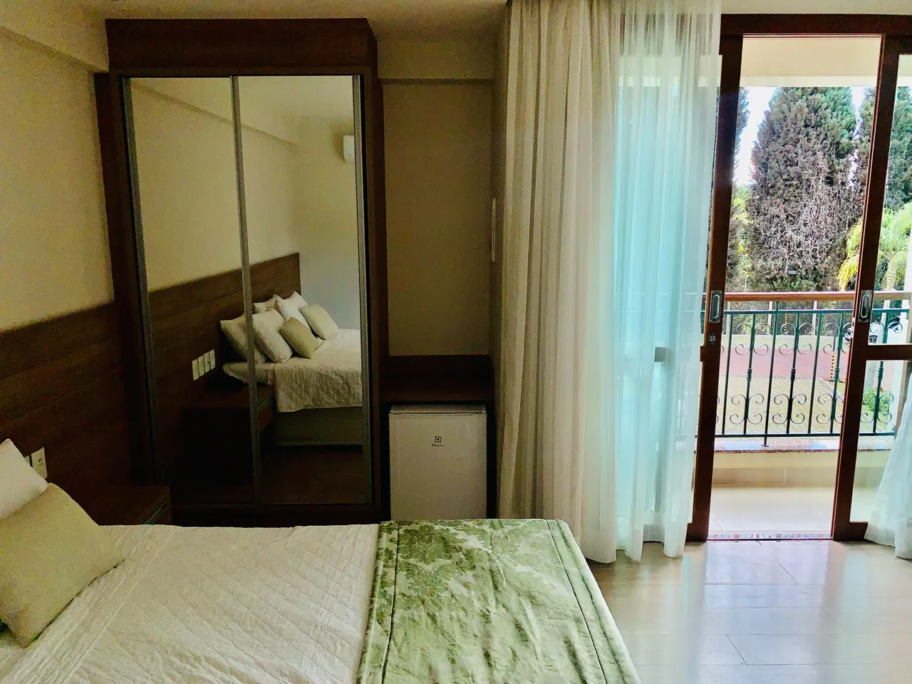 Temporada Pedra Azul Apartamento com Ar Split quente e frio no Vista Azul Elevador Piscina