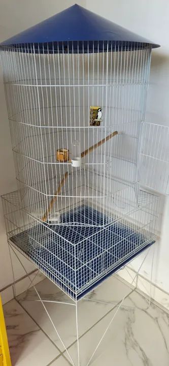 Gaiola Grande para Pássaros - Com  Telhado Azul - Foto 4