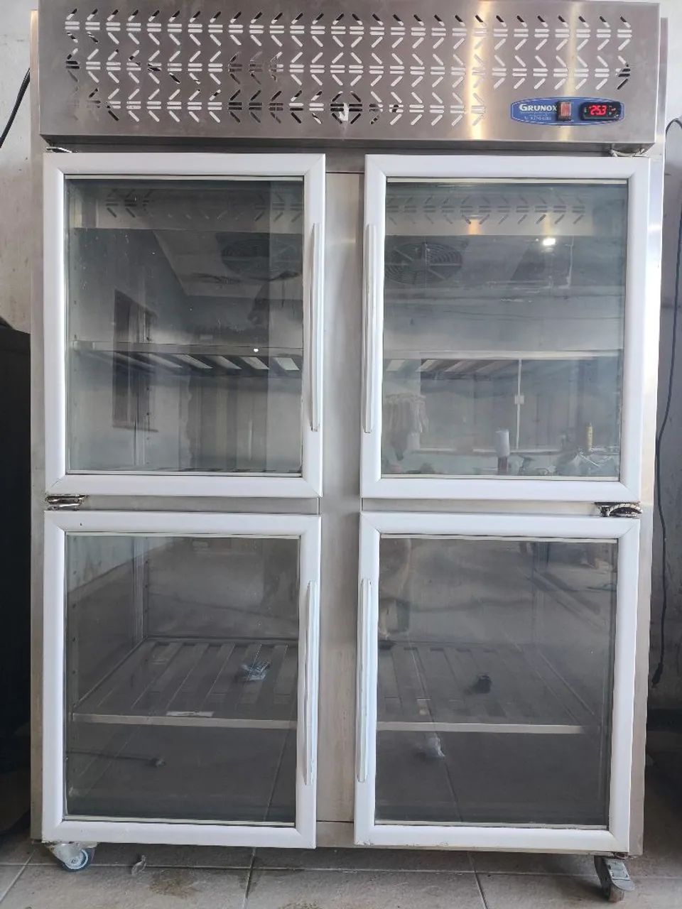 Freezer/Geladeira/Expositor Vertical Grunox 1240L
