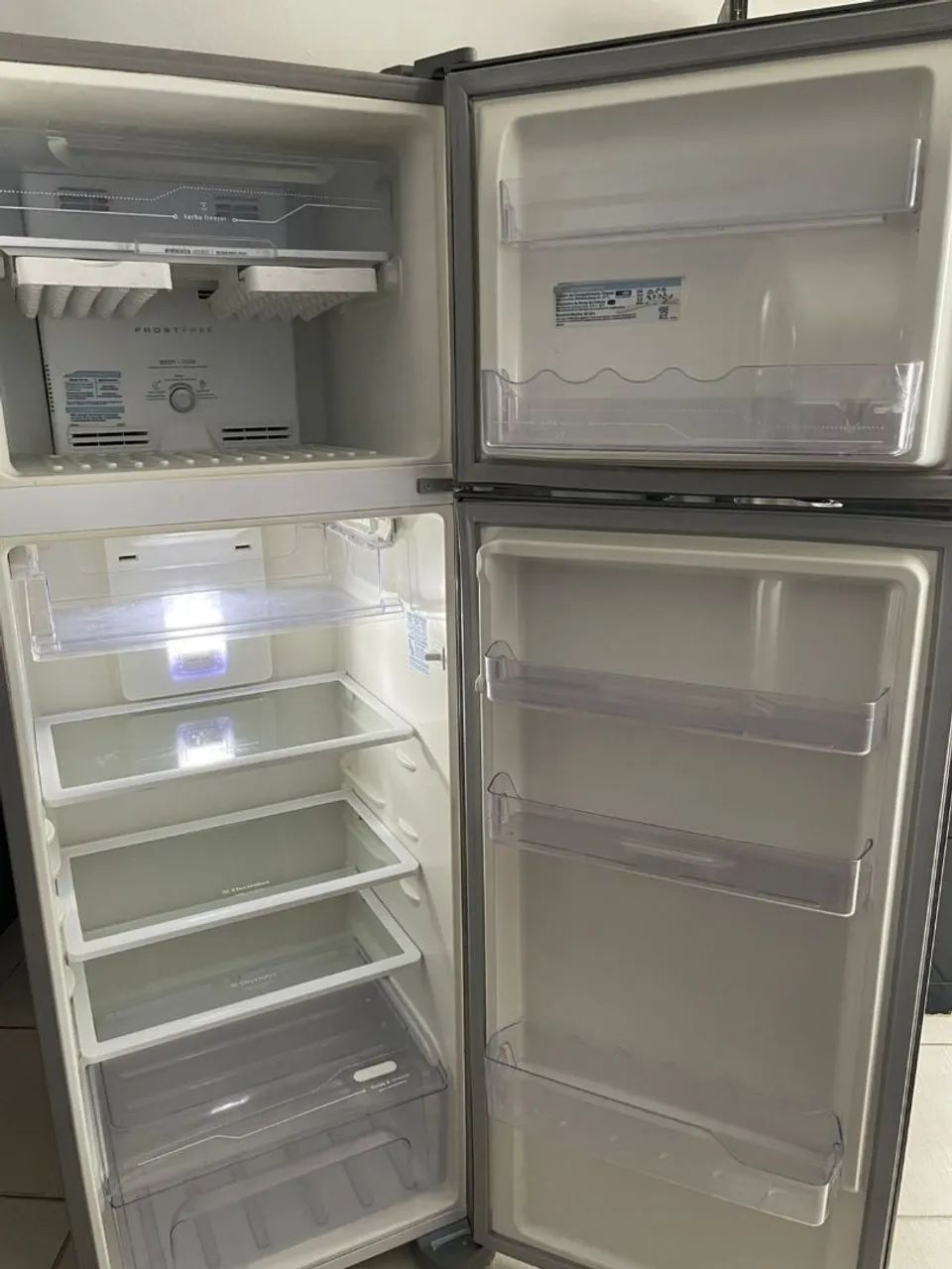 Geladeira Electrolux inox frost free posso entregar  - Foto 2