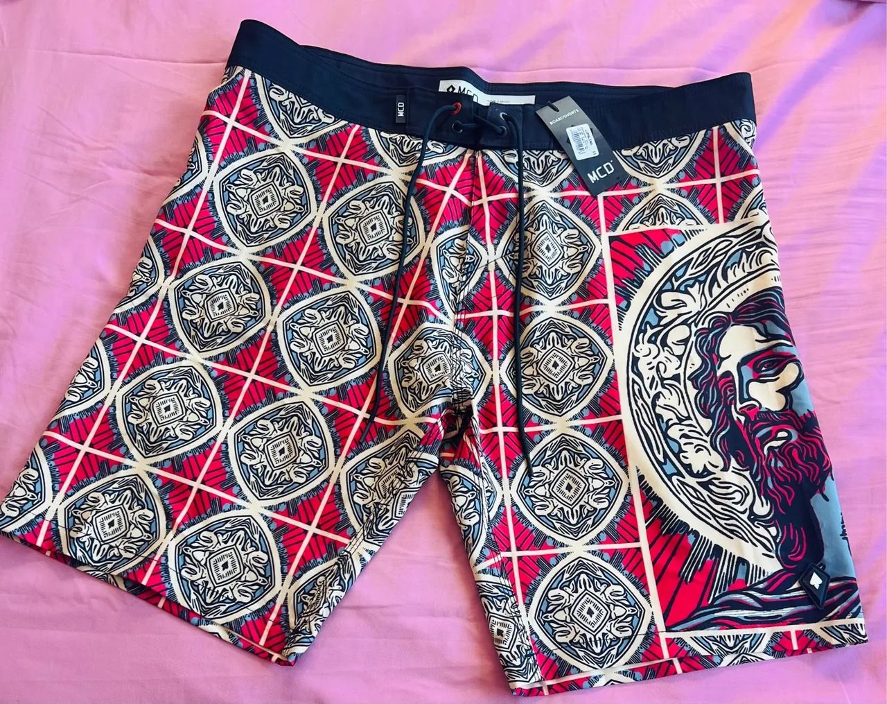 Shorts de Praia MCD Estampado - Conforto e Estilo!