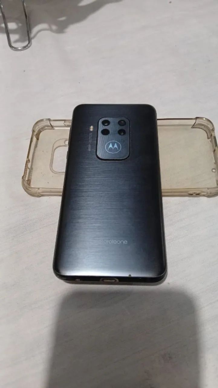 Motorola one zoom em bom estado nunca aberto tela intacta sem nenhum trinco  - Foto 2