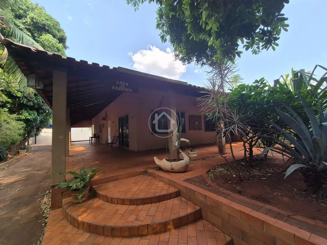 CASA COM 6 DORMITORIOS NO RECANTO DOS PASSAROS