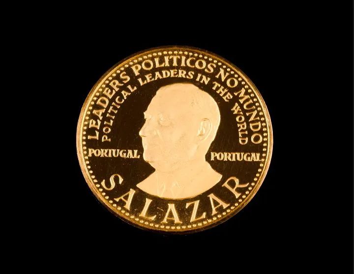 Moeda Salazar de ouro