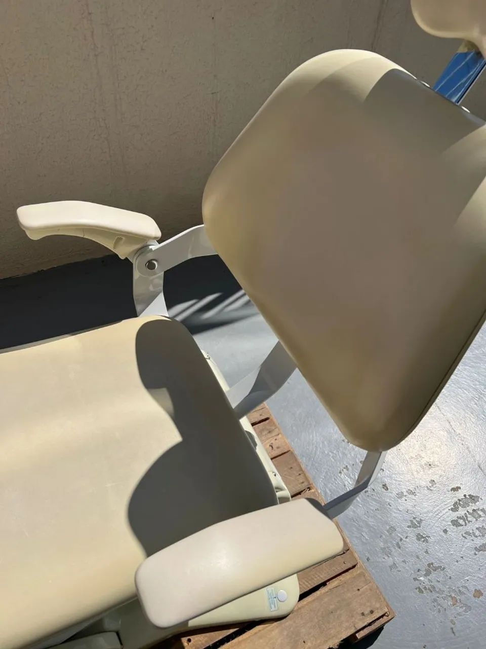 Cadeira Olsen estética e HOF<br><br>Estofamentos íntegros  - Foto 3