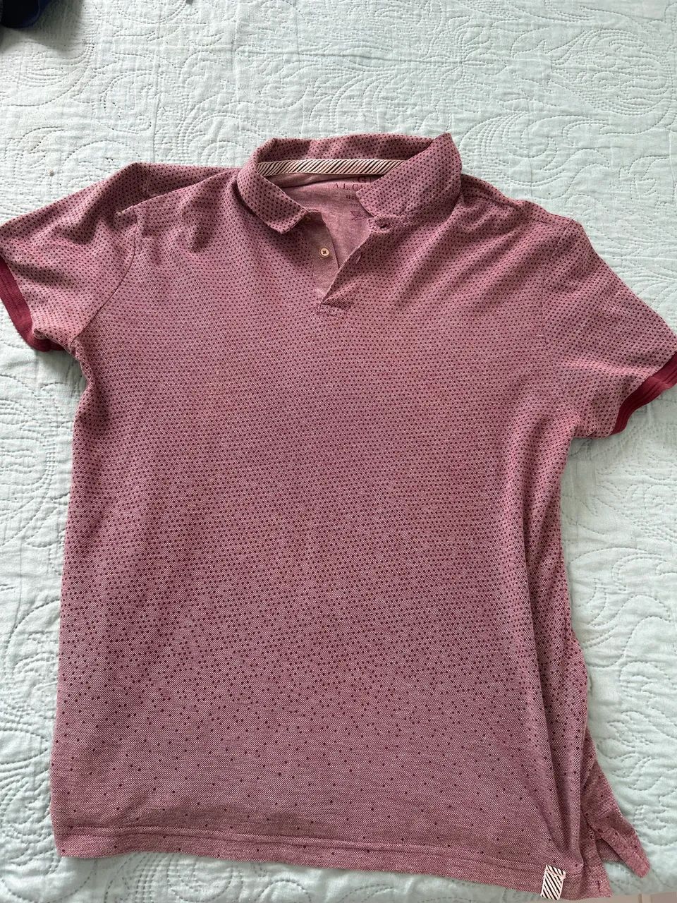 Blusa polo cor vinho