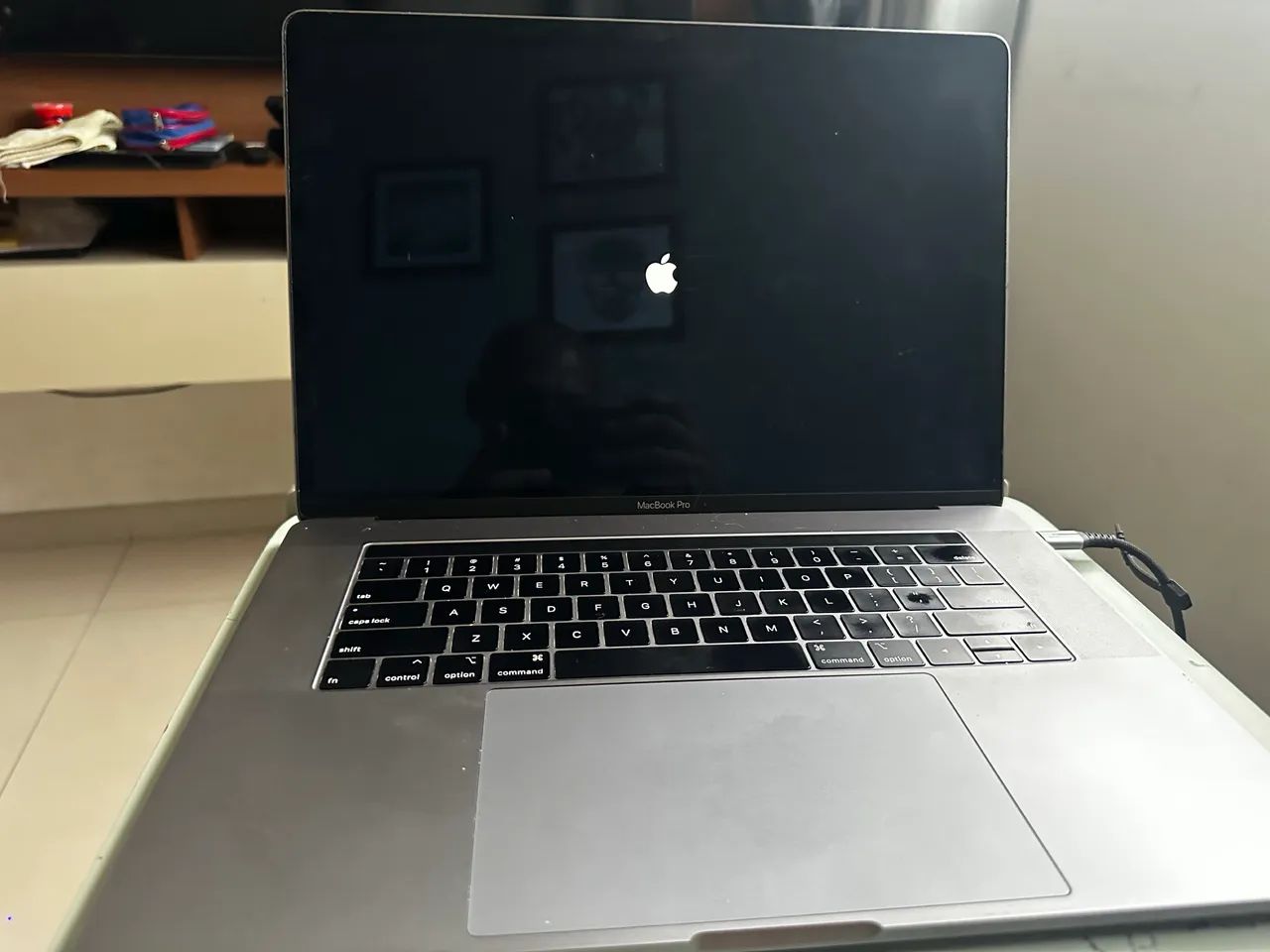 MacBook Pro 2018 - i7 - 32GB RAM - SSD 500GB - 15 polegadas Retina - Bateria 106 ciclos - Foto 5