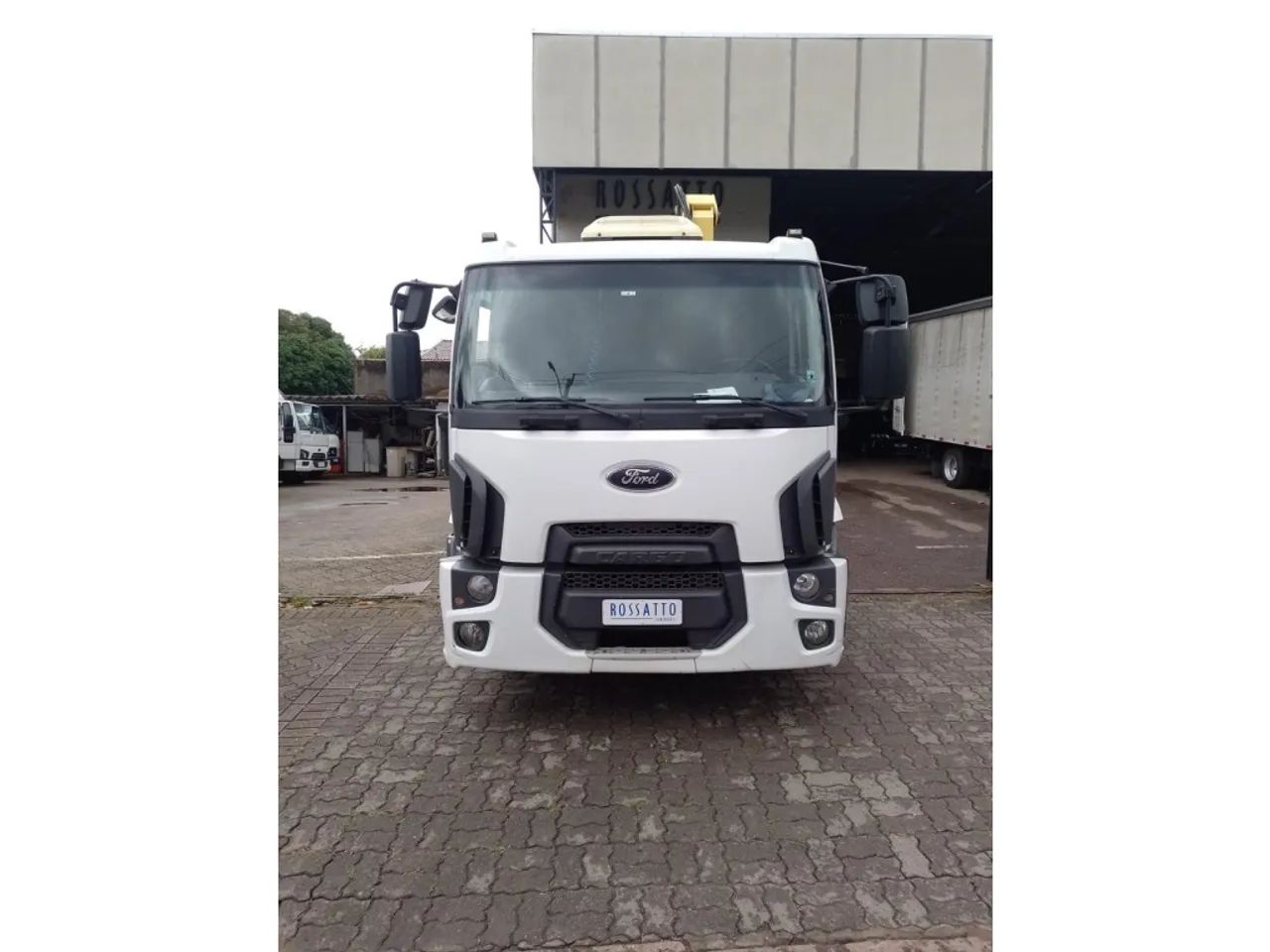 Ford Cargo 1319 2013 - Foto 2