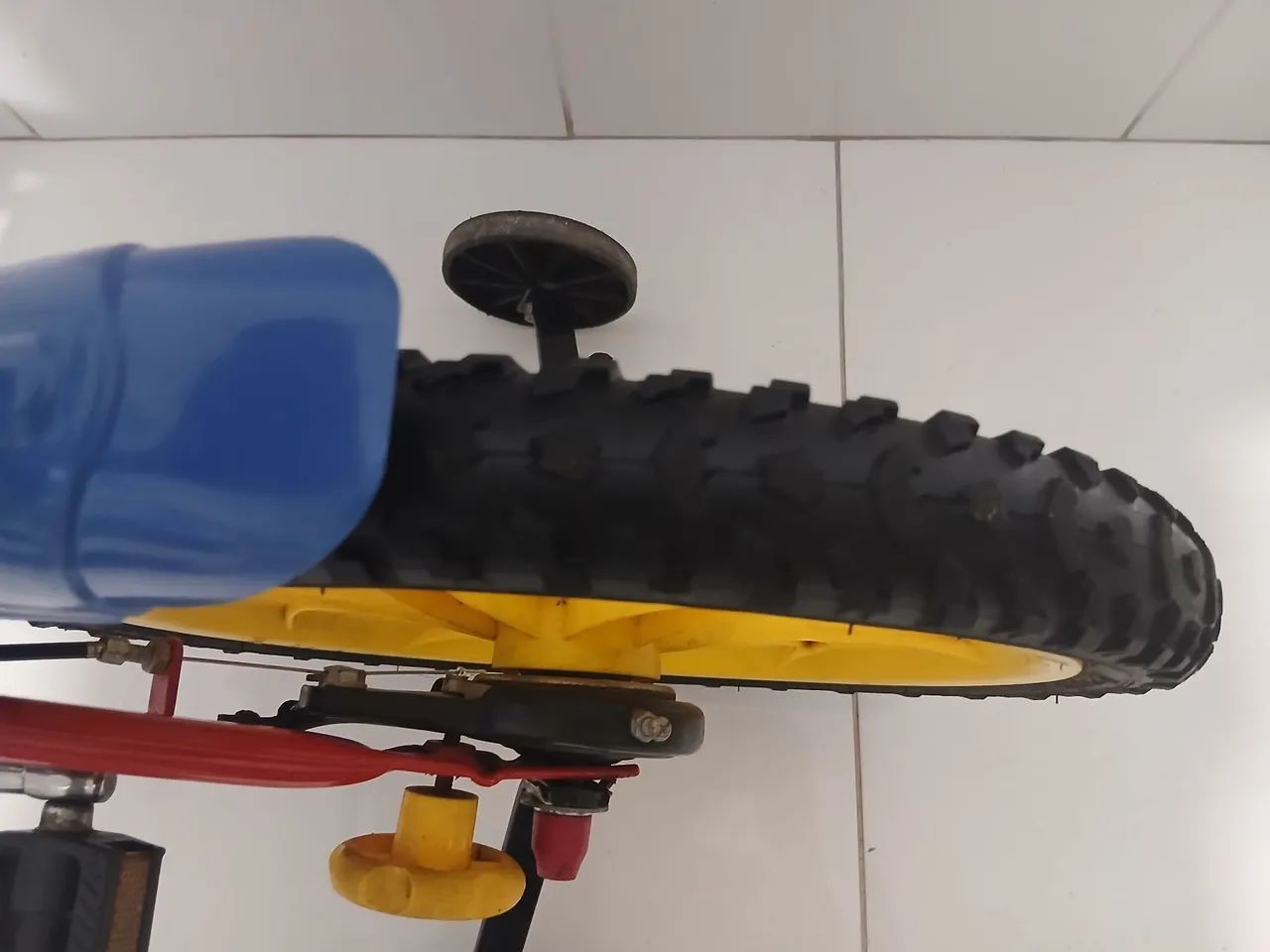 Bicicleta infantil lucca netto zerado - Foto 4