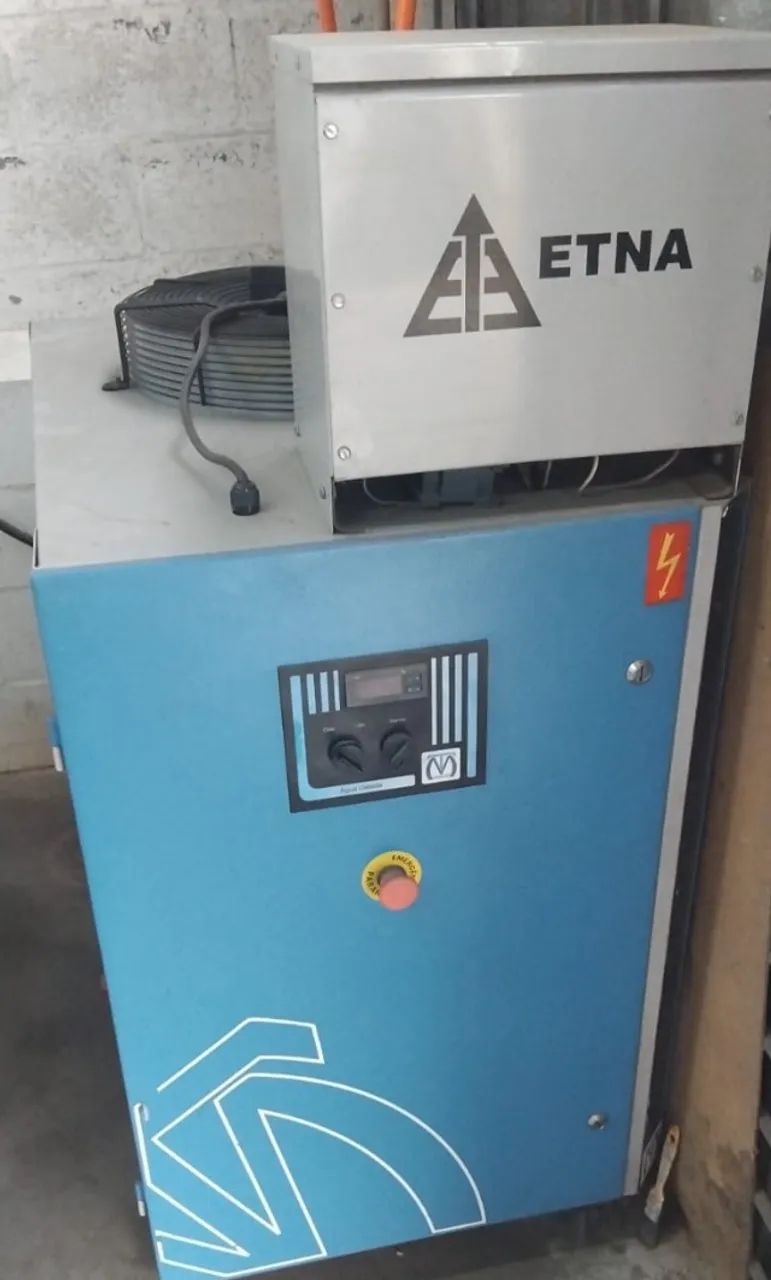Resfriador de Água Industrial (Chiller) SELLA - R$ 12.000,00