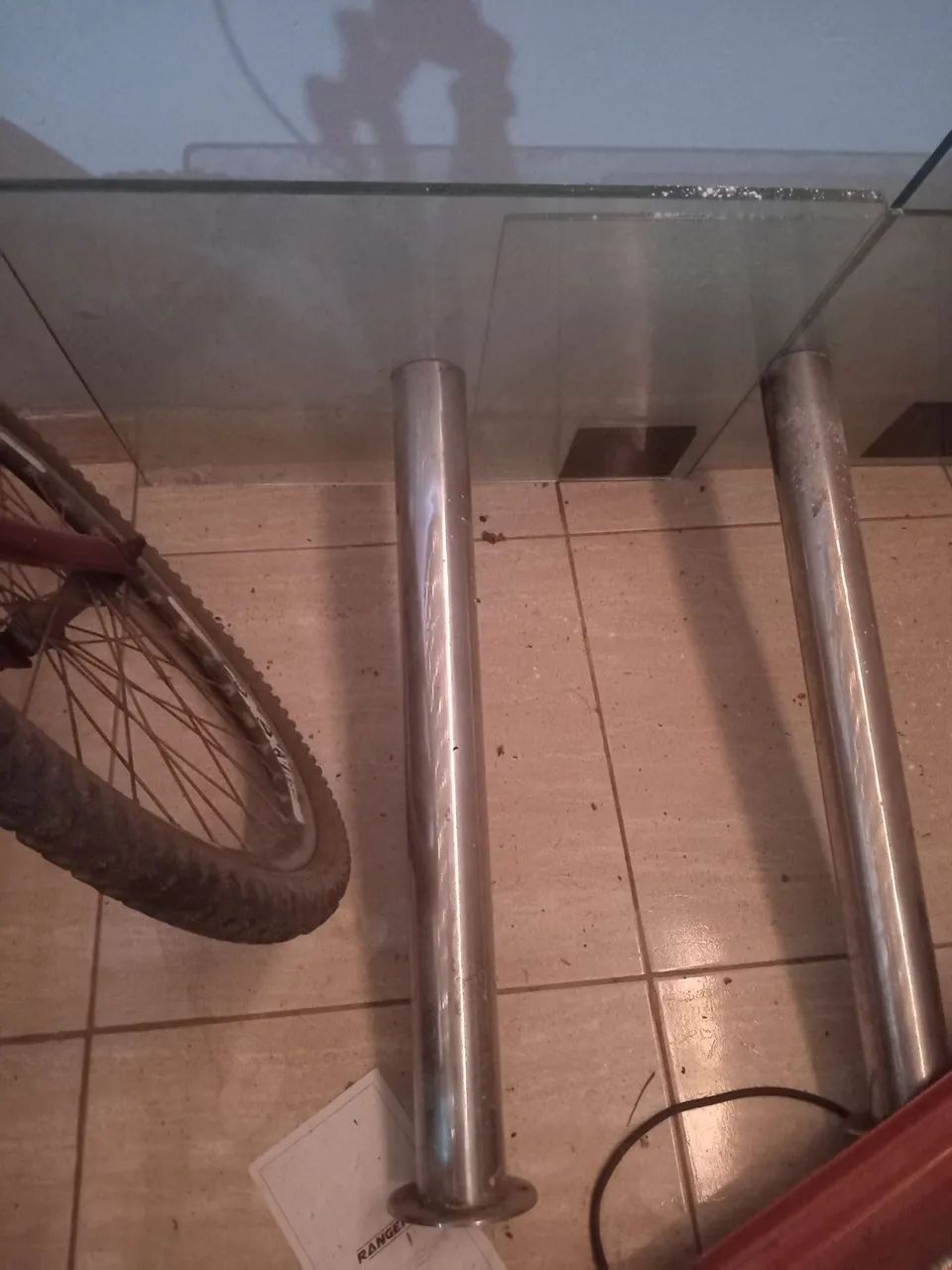 Mesa de vidro cromada