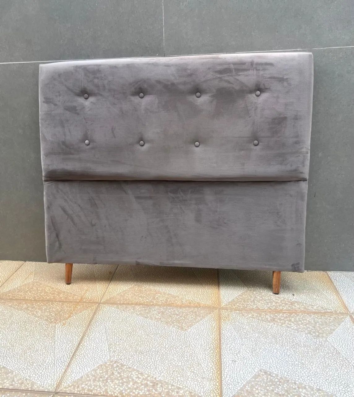 Cabeceira Estofada Cinza Chumbo para Cama de viúva  - Foto 3